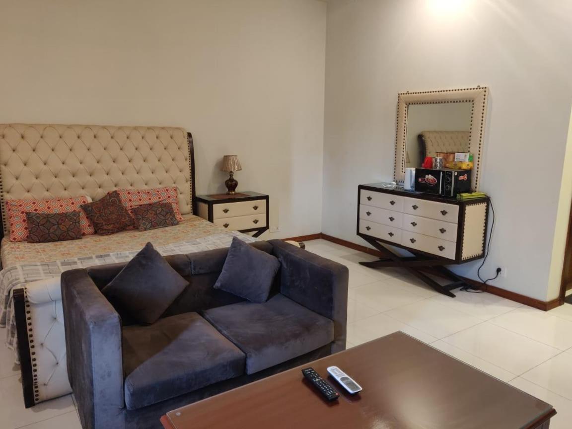 Zaib Guest House E-11 Islamabad Eksteriør bilde
